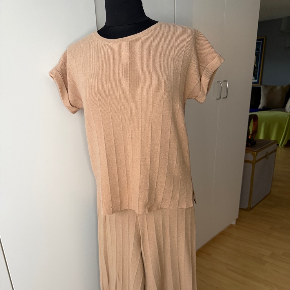 Chic Ribbed Knit Wide Leg Set in Soft Tan medium